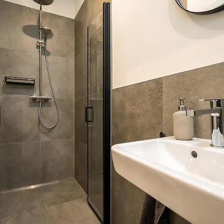 度假居 Mueritz 雷希林